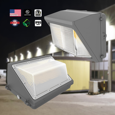 140lm/W Outdoor 120W LED Wall Pack Light IP65 Waterdicht Slim Voor Parkeerterrein Pad